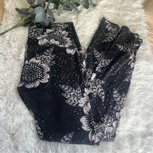 *3 for $25* Cute soft floral yoga leggings